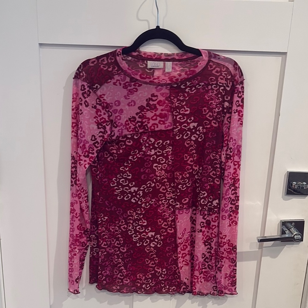 Chic Pink Leopard Print Blouse